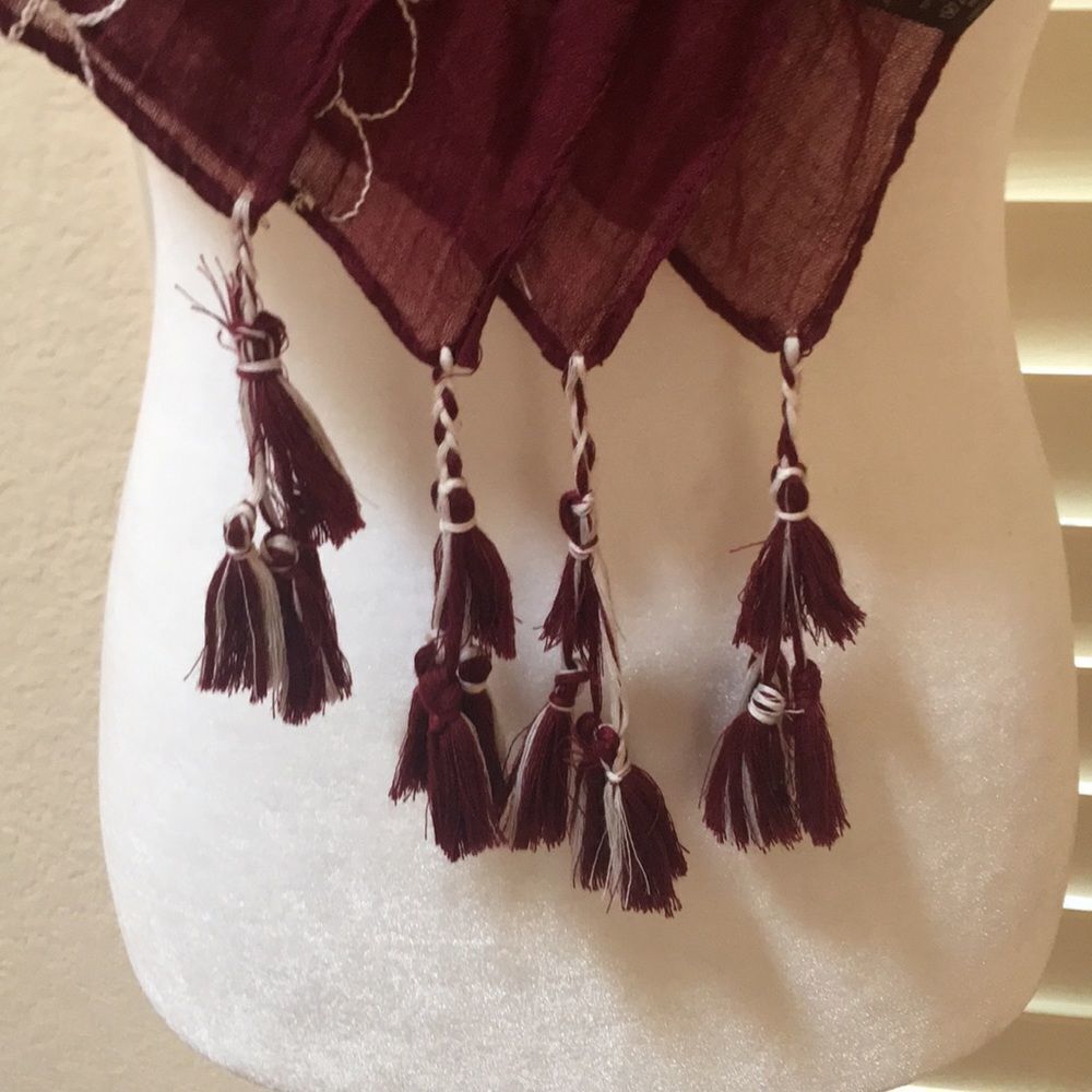 Scarf Embroidered  - Picture 6 of 7